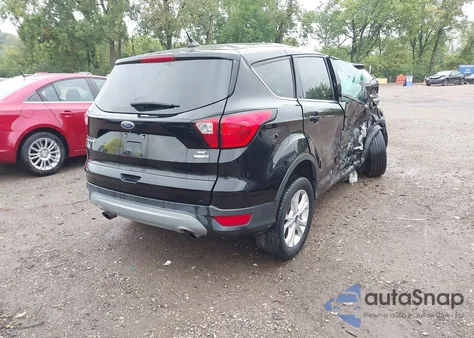 2019 Ford Escape Se z USA, uszkodzony, nr VIN 1FMCU9G98KUB14880